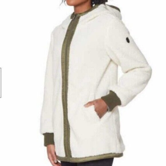 1 Madison Womens Soft Lining Attached Hood Fuzzy Jacket - Picture 2 of 3